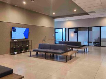 Consultorio Equipado en Renta | CARE Medical Hub | Frente al Doctors Hospital