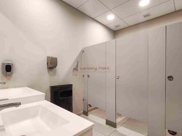 Consultorio Equipado en Renta | CARE Medical Hub | Frente al Doctors Hospital