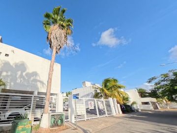 VENTA DE PROPIEDAD EN VILLA MARINO, CANCUN