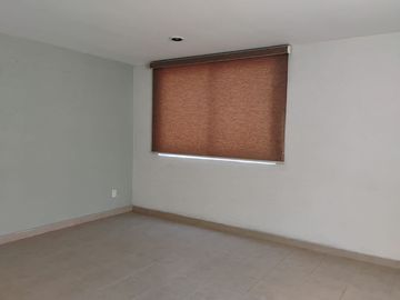 Renta casa muy amplia en Viandas, cerca de Av. Torres, Tecnológico y Tollocan