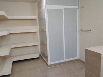 Renta casa muy amplia en Viandas, cerca de Av. Torres, Tecnológico y Tollocan