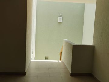 Renta casa muy amplia en Viandas, cerca de Av. Torres, Tecnológico y Tollocan