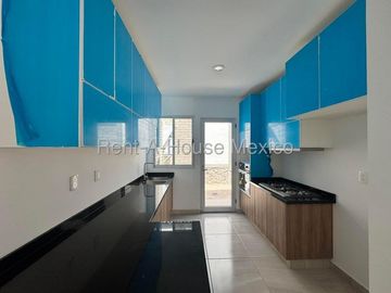 Casa en Renta en Zaru Zakia | 3 Recámaras | Sala de TV | 2.5 baños | Amenidades Exclusivas