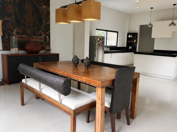FOR SALE! 450 sqm 4BR Hillsborough Alabang Village Muntinlupa