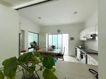 CASA DE UN NIVEL EN VENTA EN FRACCIONAMIENTO PRIVADO PUNTALBA ✨🏡  Vive con la comodidad de una casa de una sola planta