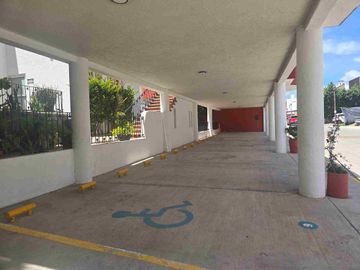 TERRENO PLANO DENTRO DE CONDOMINIO CON AMENIDADES