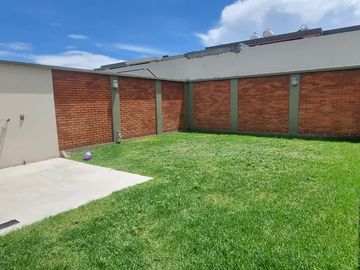 CASA EN RENTA EN LOMAS VIRREYES, CALIMAYA, ESATDO DE MÉXICO