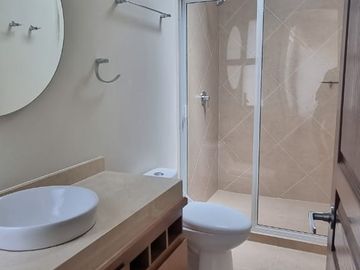 CASA EN RENTA EN LOMAS VIRREYES, CALIMAYA, ESATDO DE MÉXICO