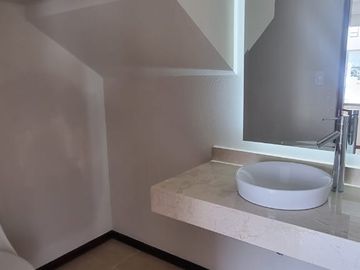 CASA EN RENTA EN LOMAS VIRREYES, CALIMAYA, ESATDO DE MÉXICO