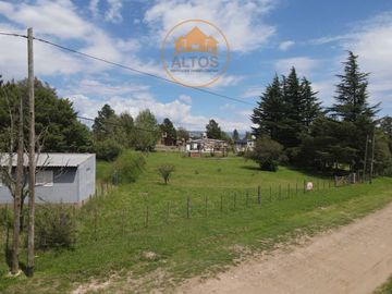 POTRERO DE GARAY-TERRENO CON 40 MTS SOBRE AV MALVINAS- TOTAL 1.641 M2 – CON ESCRITURA Y SERVICIOS – CORDOBA