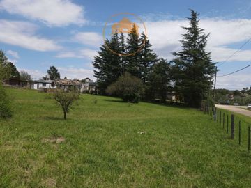 POTRERO DE GARAY-TERRENO CON 40 MTS SOBRE AV MALVINAS- TOTAL 1.641 M2 – CON ESCRITURA Y SERVICIOS – CORDOBA