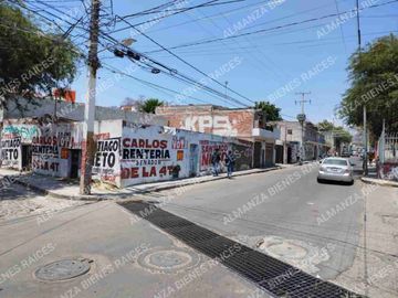 Terreno en renta en Jurica Pueblo en esquina