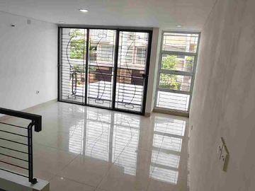 Jual Rumah Duta Garden siap huni