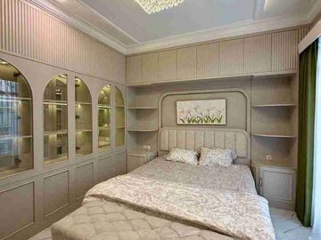 RUMAH BRAND NEW FULLY FURNISHED DI KEBAYORAN BARU