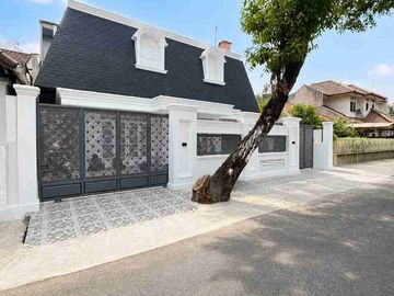RUMAH BRAND NEW FULLY FURNISHED DI KEBAYORAN BARU