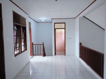 Rumah Disewakan Di Pancoran Bisa Kantor, Dekat Gatsu, Cawang dan Tebet
