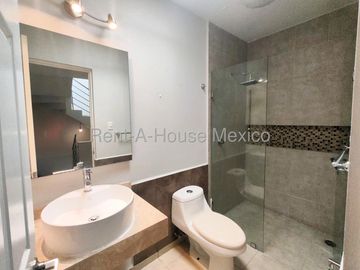 Casa en Venta en Zibatá | Amplio Jardín de 60m², Roof Garden