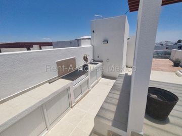 Casa en Venta en Zibatá | Amplio Jardín de 60m², Roof Garden
