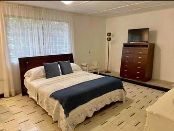 SE VENDE HERMOSA CASA
