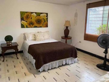 SE VENDE HERMOSA CASA