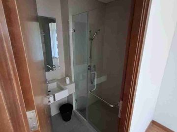 DISEWA CEPAT APARTEMEN M-Town Signature 2 BR Kosongan ada AC 3 tower Jefferson