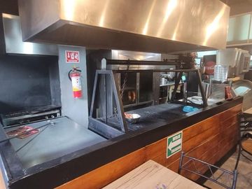 Traspaso de Restaurante Totalmente Equipado y en Operación