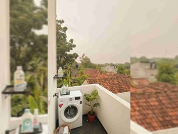 Hanya 2 KM Dari Pintu Tol Cimanggis! NEMPEL JALAN RAYA UTAMA! READY!
