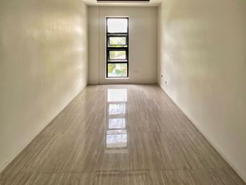 For Sale 4 Storey Modern Townhouse in Teachers Village, Q.C. KSA
