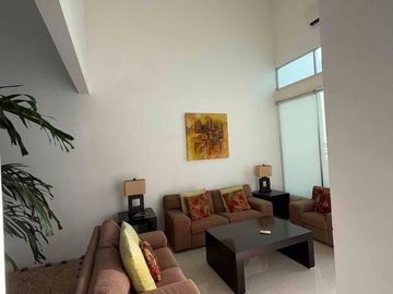 🏡 CASA EN RENTA EN PRIVADA RESIDENCIAL ALTABRISA | TOTALMENTE AMUEBLADA Y EQUIPADA, ZONA NORTE . CON FÁCIL ACCESO A PERIFÉRICO.