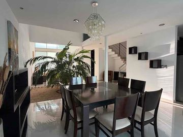 🏡 CASA EN RENTA EN PRIVADA RESIDENCIAL ALTABRISA | TOTALMENTE AMUEBLADA Y EQUIPADA, ZONA NORTE . CON FÁCIL ACCESO A PERIFÉRICO.