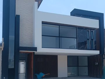CASA EN VENTA PARQUE BERNA,LOMAS DE ANGELOPOLIS II, PUEBLA
