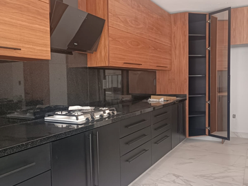 CASA EN VENTA PARQUE BERNA,LOMAS DE ANGELOPOLIS II, PUEBLA