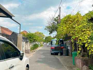 Rumah di kompleks taman baru dekat mall epicentrum