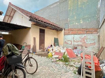 Rumah di kompleks taman baru dekat mall epicentrum