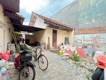 Rumah di kompleks taman baru dekat mall epicentrum