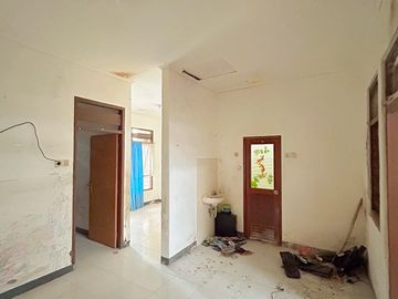 Rumah di kompleks taman baru dekat mall epicentrum
