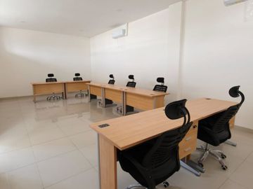 READY PRIVATE OFFICE