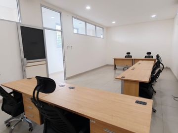 READY PRIVATE OFFICE