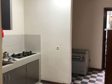 Dijual Rumah Full Furnished Dekat Mayapada & TangCity di Premier Residence Modernland