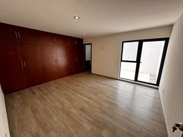 Departamento tipo Loft en Renta, Calle Quetzalcóatl, Col. Jardines del Sol en Zapopan, Jalisco, México.