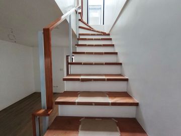 For Sale Modern 3 Storey Townhouse in Culiat, Q.C. KSA