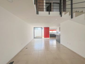 CASA EN RENTA EN LUCENDI RESIDENCIAL UBICADO 3 MINUTOS DE PLAZA SAN DIEGO