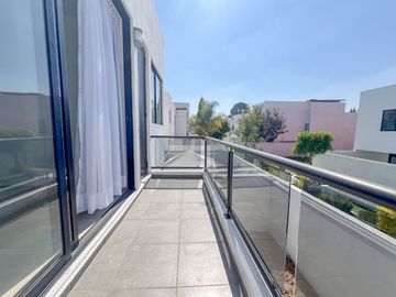 CASA EN RENTA EN LUCENDI RESIDENCIAL UBICADO 3 MINUTOS DE PLAZA SAN DIEGO