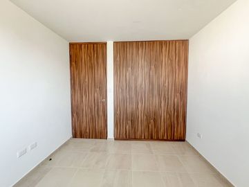CASA EN RENTA EN LUCENDI RESIDENCIAL UBICADO 3 MINUTOS DE PLAZA SAN DIEGO