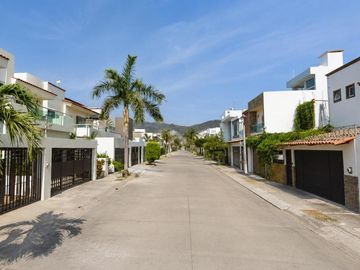 Casa en venta en Rio Cutzmala, Fluvial Vallarta, Puerto Vallarta, Jalisco