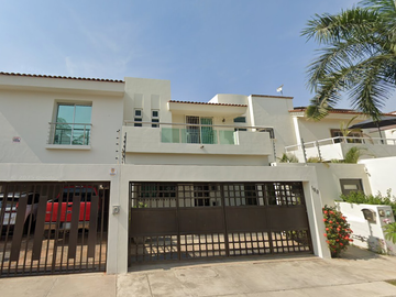 Casa en venta en Rio Cutzmala, Fluvial Vallarta, Puerto Vallarta, Jalisco