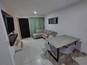 Casa en RENTA AMUEBLADA , Residencial Murano, Blvd. La Herradura, Zona SUR León, Gto.