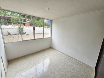 SE ARRIENDA APARTAMENTO VERSALLES