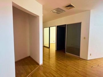 Local Comercial para Oficinas Corporativas en Renta - Ave. Vasconcelos, Col. Mirasierra (500 m²)