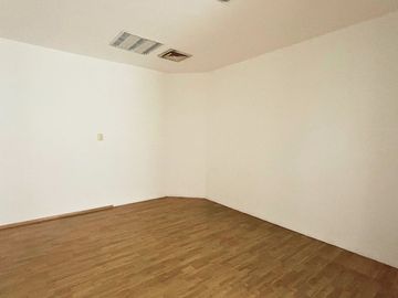Local Comercial para Oficinas Corporativas en Renta - Ave. Vasconcelos, Col. Mirasierra (500 m²)